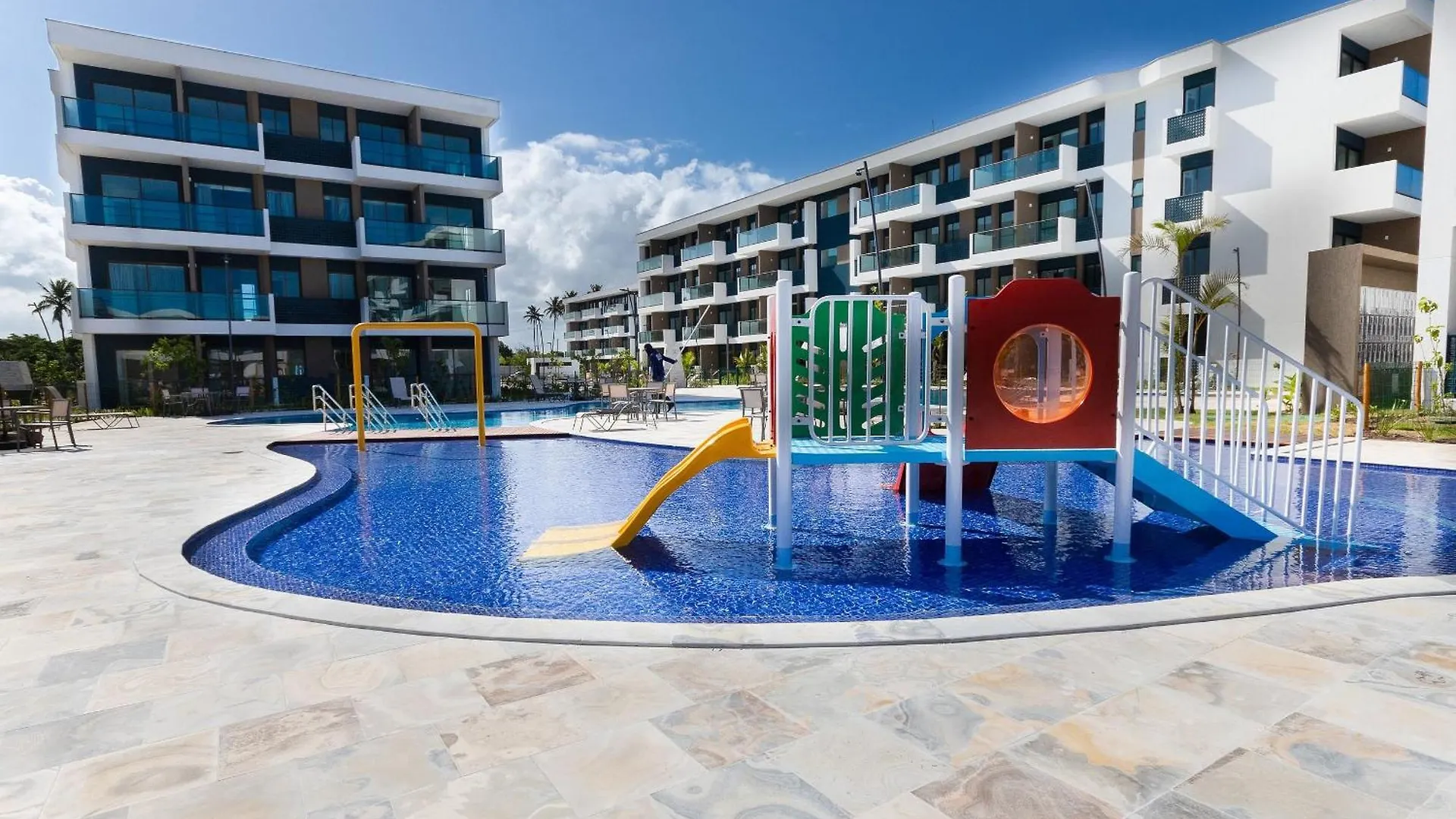 Makia Beach #B103 - Em Muro Alto Por Carpediem Porto de Galinhas Brazil